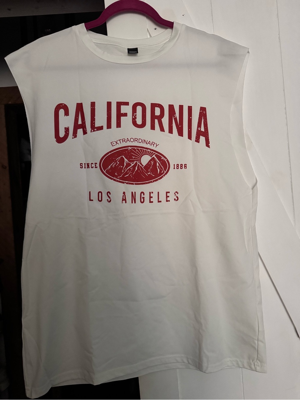 White Sleeveless 'California Los Angeles' Graphic Shirt